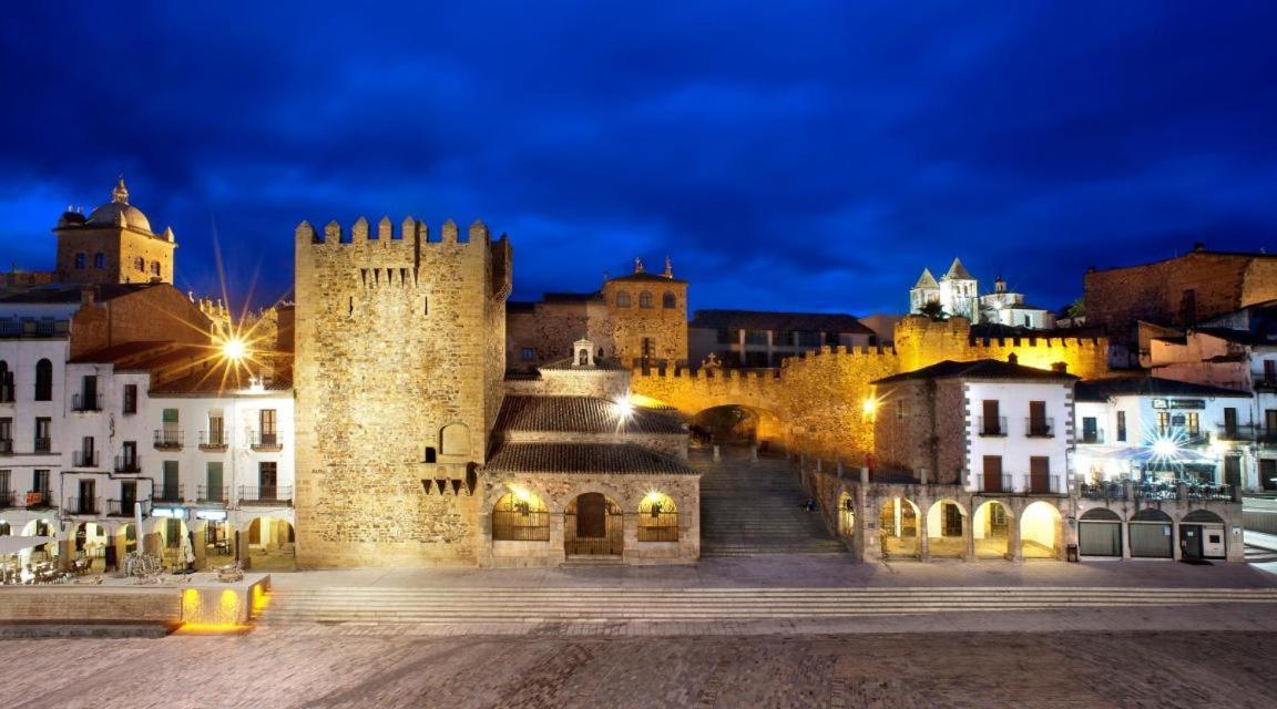 Apartamento La Almena 1 Junto A Plaza Mayor,2 Habitaciones, Parking Gratuito Caces 외부 사진